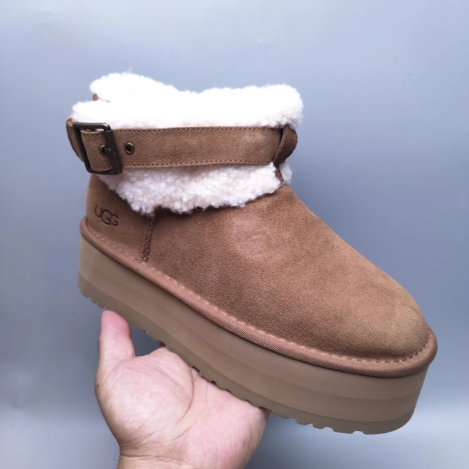 💰560 UGG sheepskin all-in-one snow boots 4041 5 cm thick sole with increased height, suede belt buckle, trendy winter style, color: maroon, black, matching size: 35-41